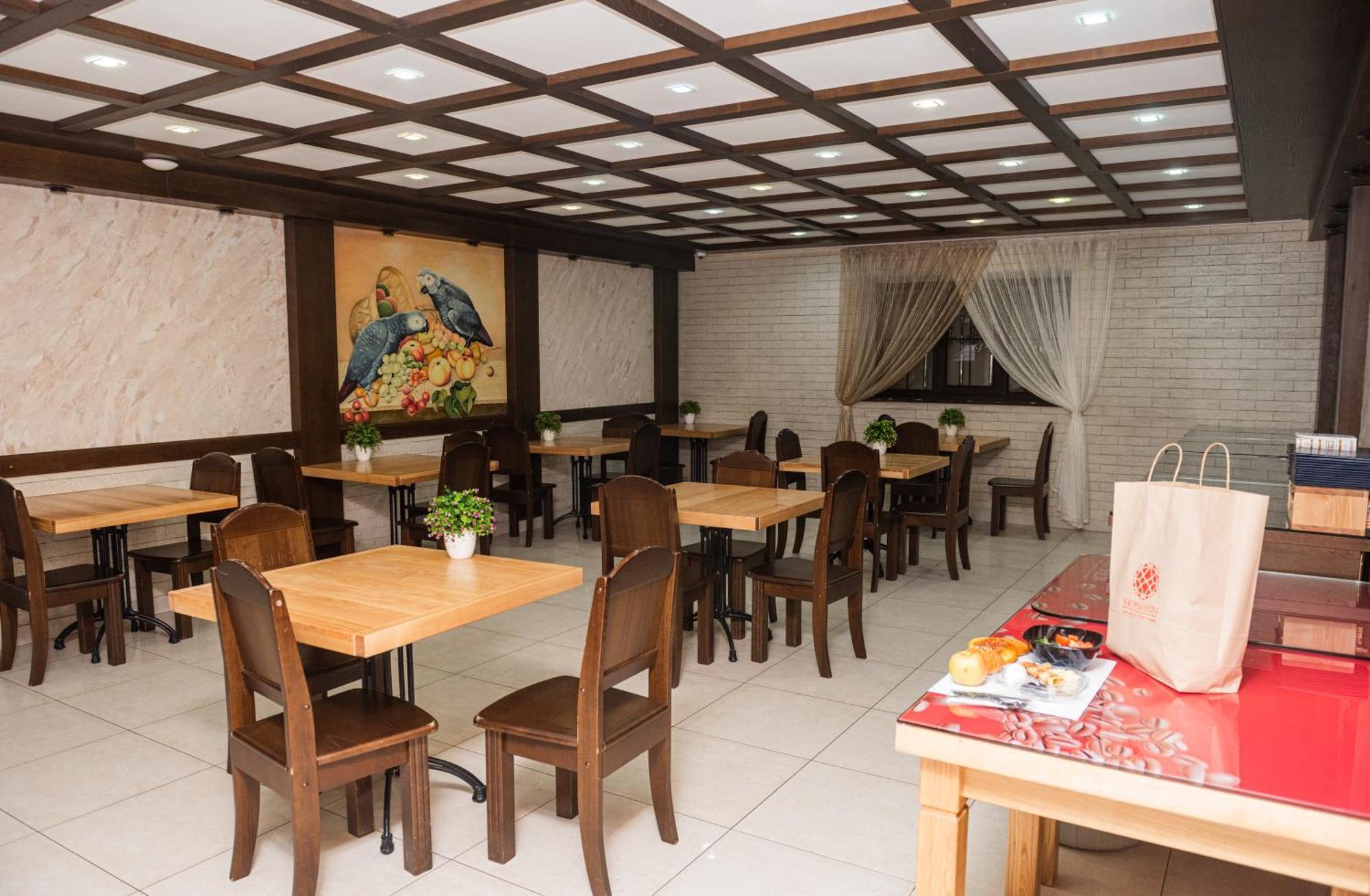 Hoshen Hotel Uman Exterior photo